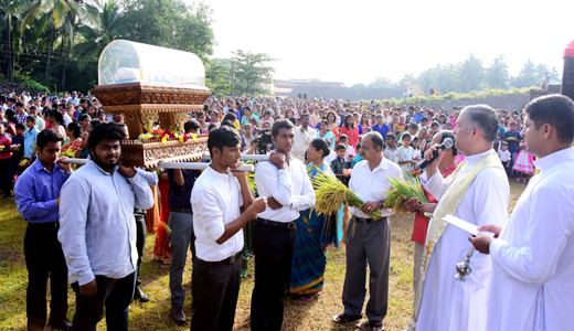 Kulashekar church monthi fest